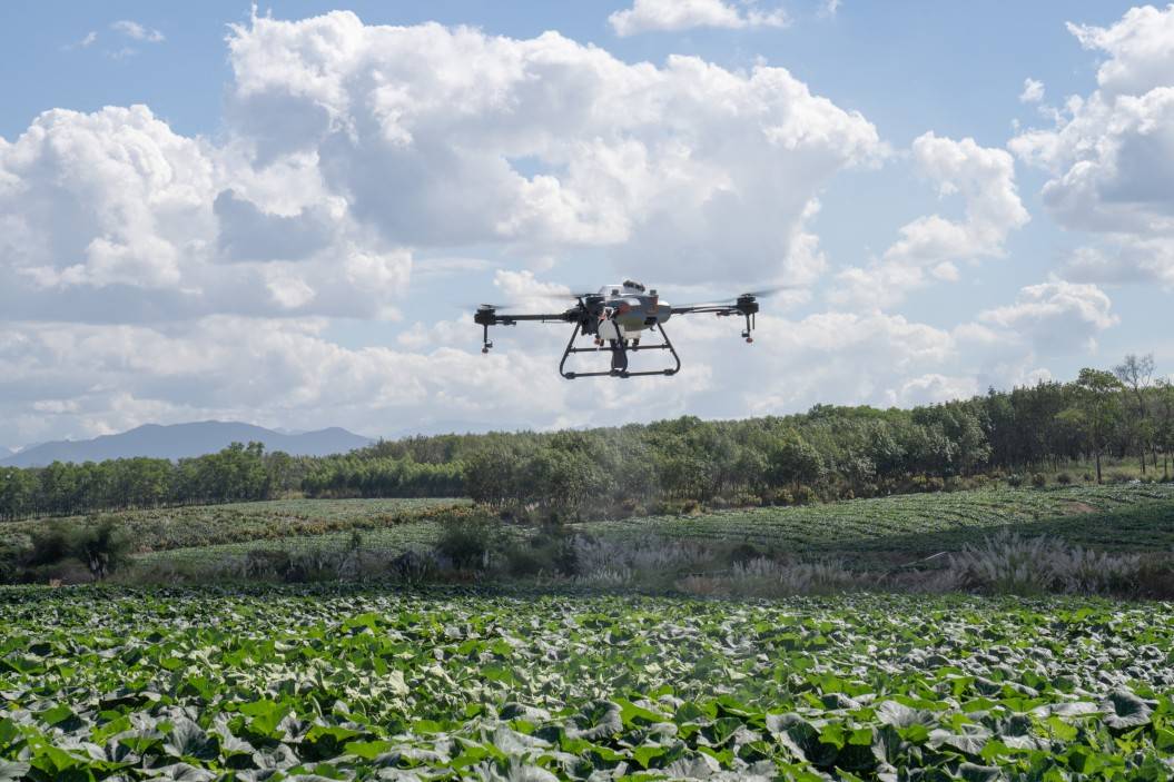 DJI Agras T10 – Kompaktni dron za preciznu poljoprivredu