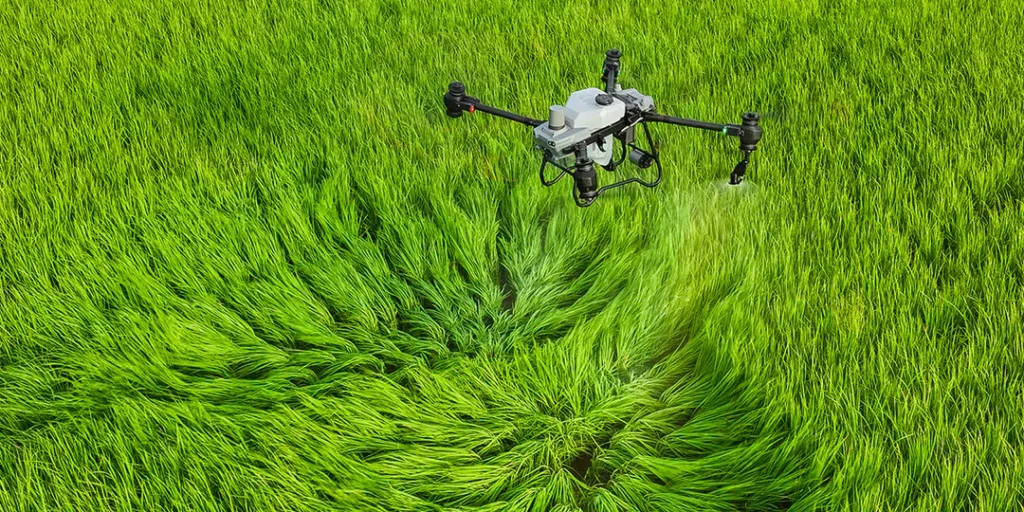 DJI Agras T50 – dron za obuku, vesti i poljoprivredne zadatke