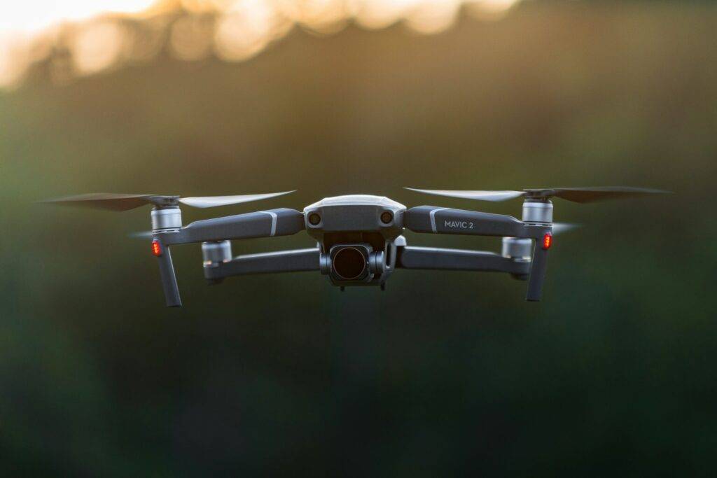 DJI Mavic 2 Pro sa 1-inčnim senzorom tokom profesionalnog snimanja iz vazduha