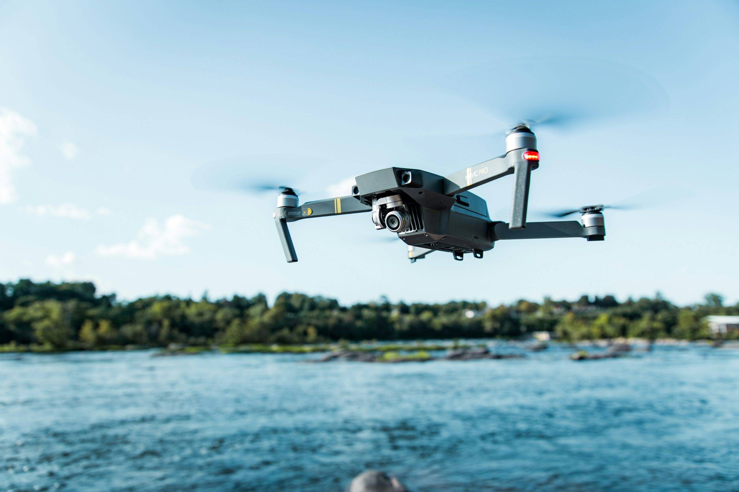 DJI Mavic Pro – kompaktan dron sa 4K kamerom za snimanje i obuku