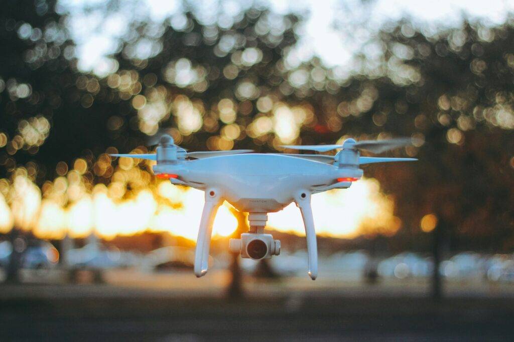 DJI Phantom 3 Advanced dron u letu – vesti, novosti i obuke za dron pilote