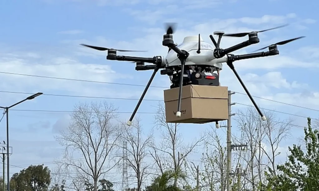 Bezbednost letenja dronova u logistici obezbeđuje sigurnu i efikasnu isporuku pošiljki iz vazduha