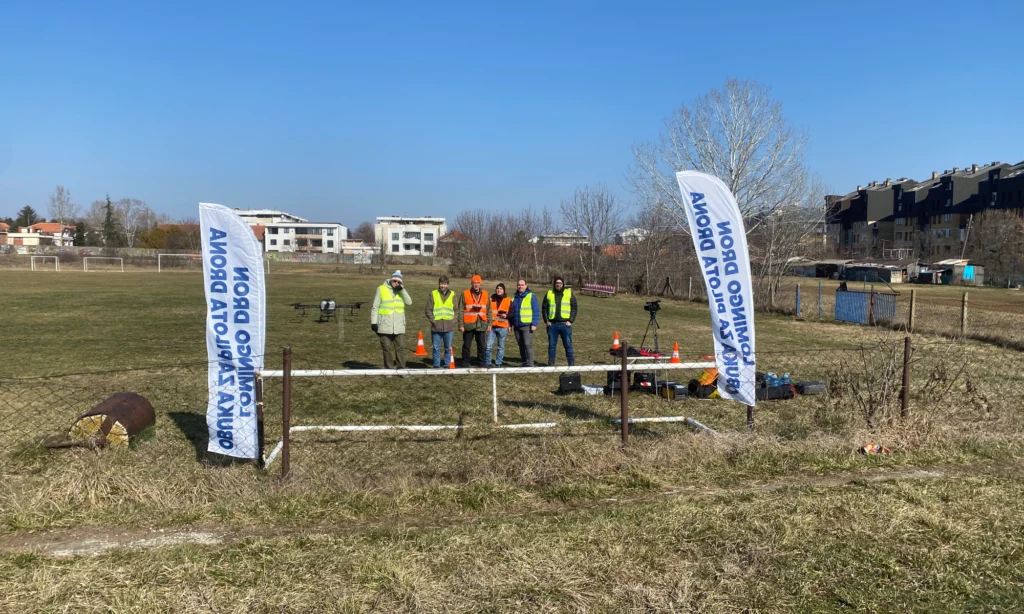 Kako izabrati školu za obuku pilota dronova zavisi od akreditacije, iskustva instruktora i prakse.