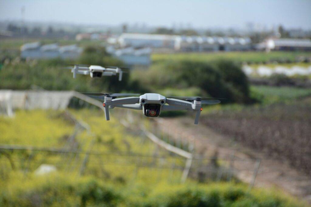 Korišćenje gimbala za snimanje dronom – stabilni kadrovi uz obuku za dron pilote