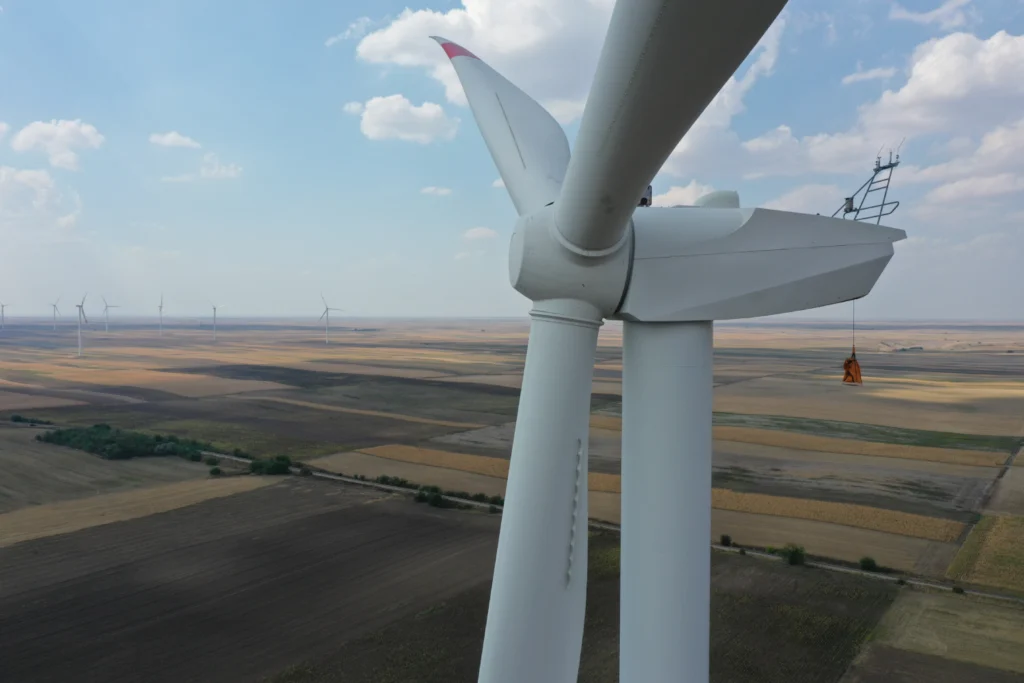 Dron obuka za kompaniju Elicio usmerena je na kontrolu i inspekciju vetroturbina dronovima.