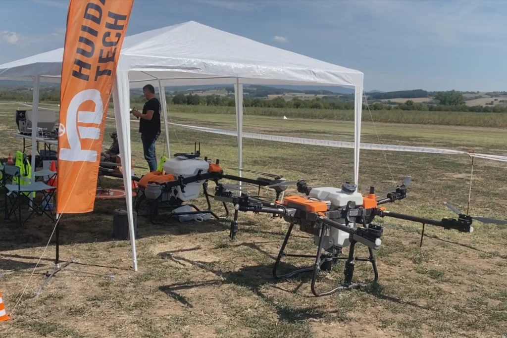 Lomingo na Open Fly In 2025 u Ćupriji tokom prikaza profesionalnih dronova i letova.