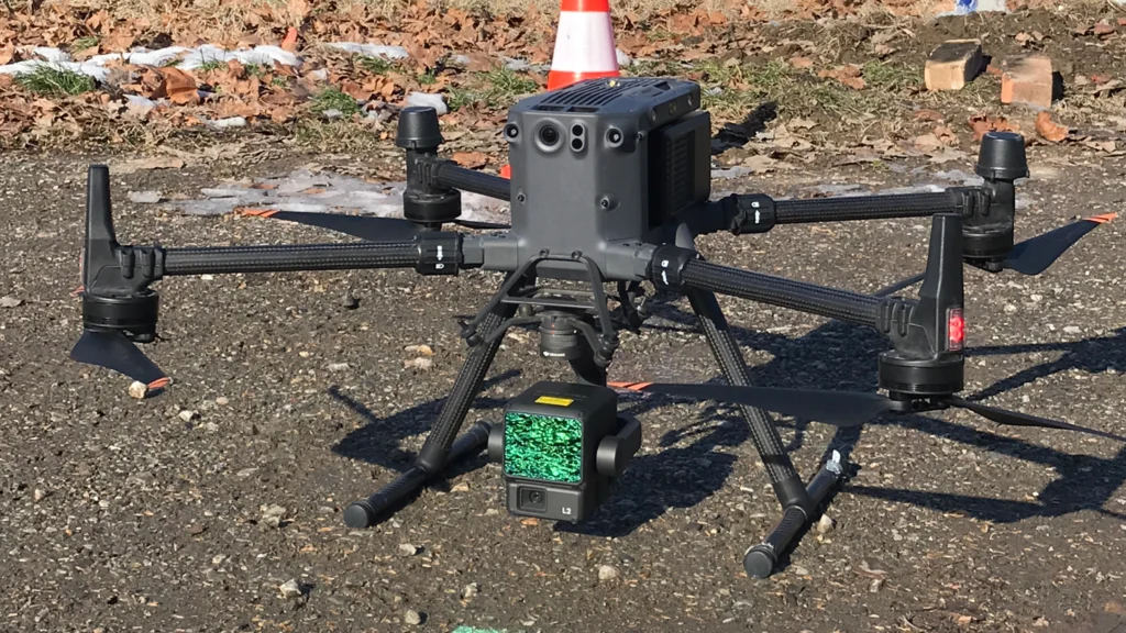 Mapiranje dronom podnevlje Dunavca korišćenjem Matrice 350 RTK sistema.