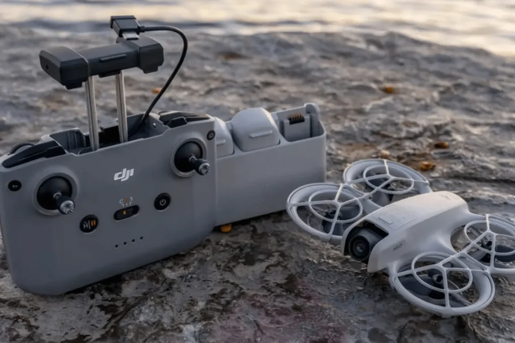 DJI NEO dron sa automatskim letom i pametnim funkcijama za profesionalce