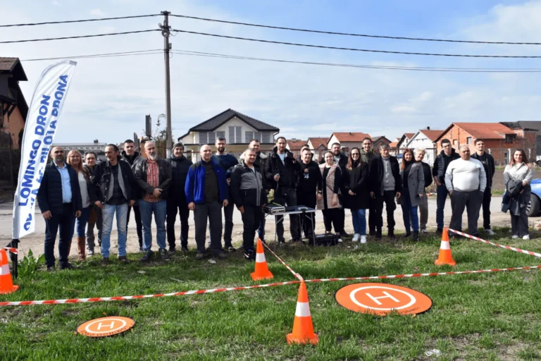 Dron poligon u Borči tokom prvog Lomingo skupa dron pilota