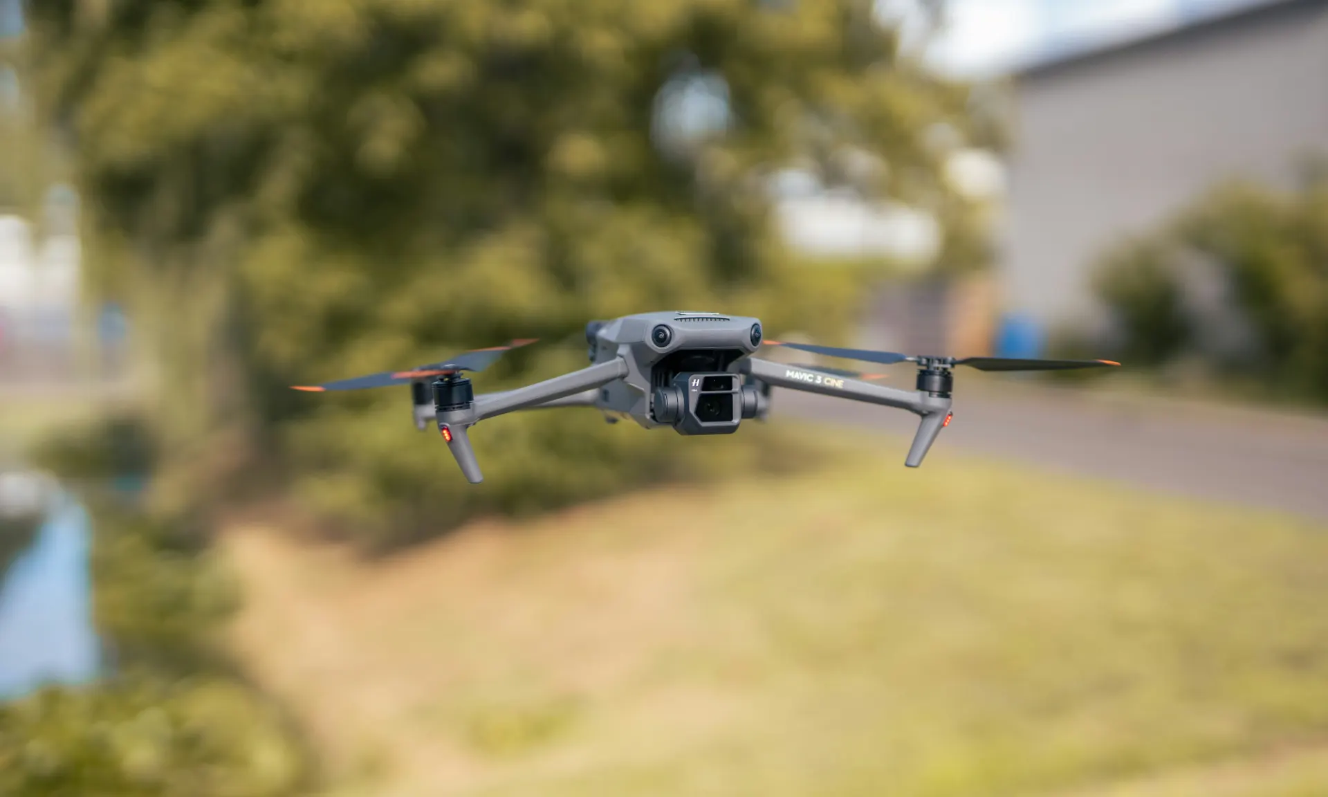Dron sa kamerom – kako izabrati pravi model za snimanje iz vazduha
