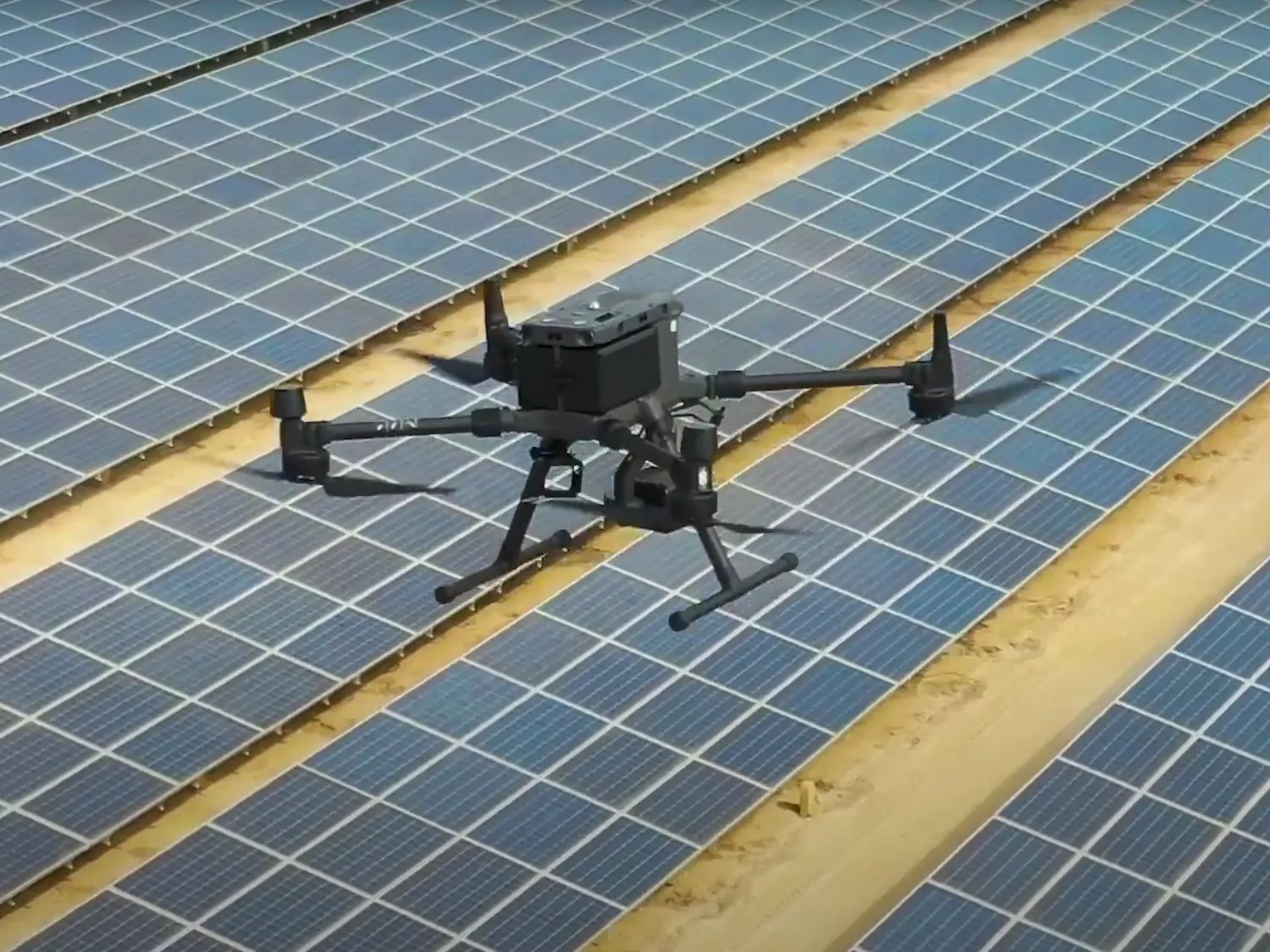 Dron usluge inspekcije solarnih panela za brzu i preciznu provjeru panela iz zraka