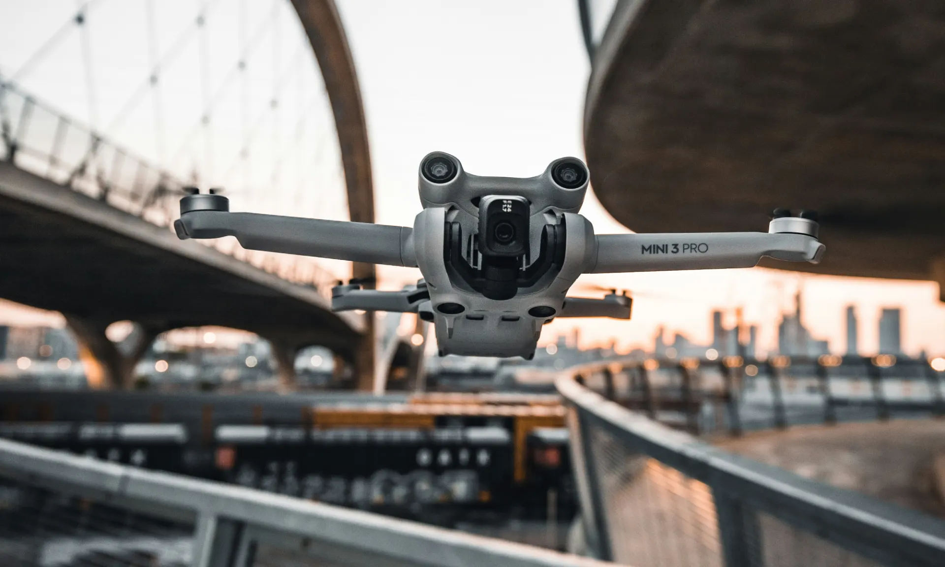 Dron za snimanje – kako izabrati pravi model za profesionalni kadar
