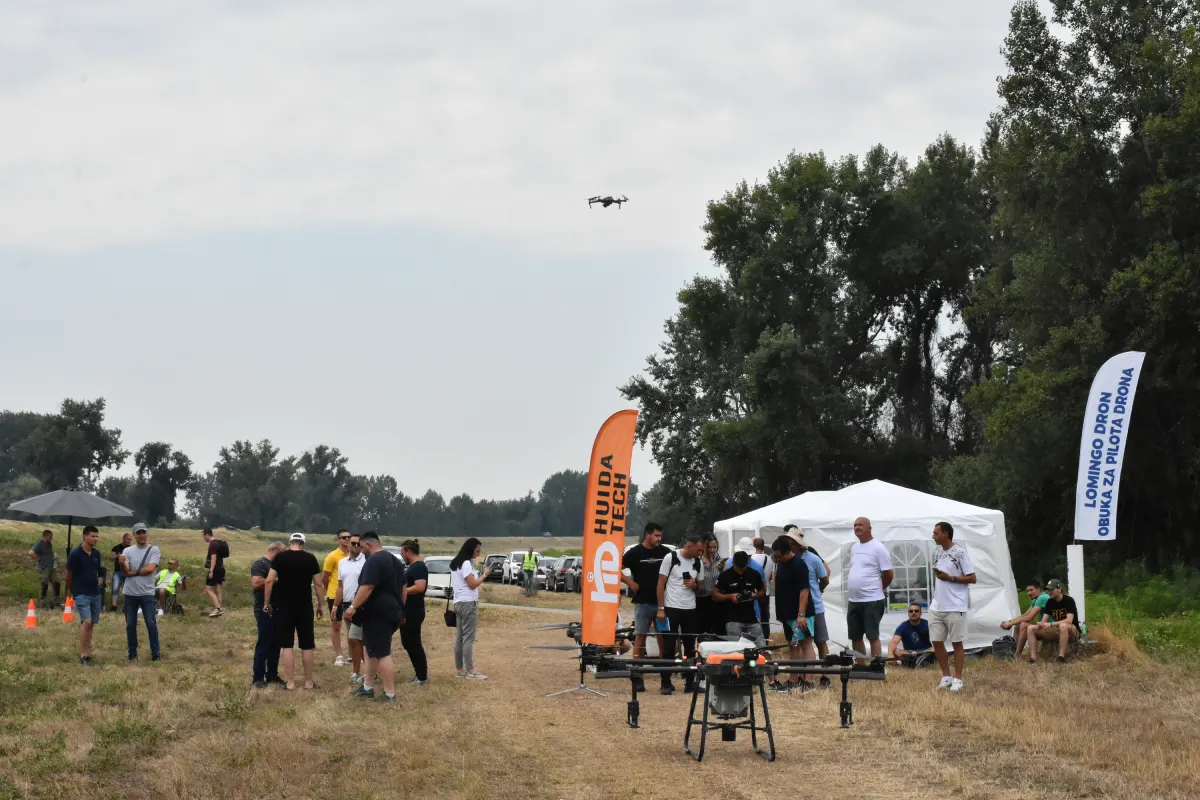 Edukativna prezentacija o korišćenju agro dronova u poljoprivredi