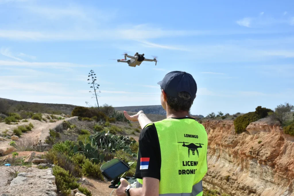 EU dron obuka na Malti obuhvata letenje uz prelepe pejzaže mora i prirode.