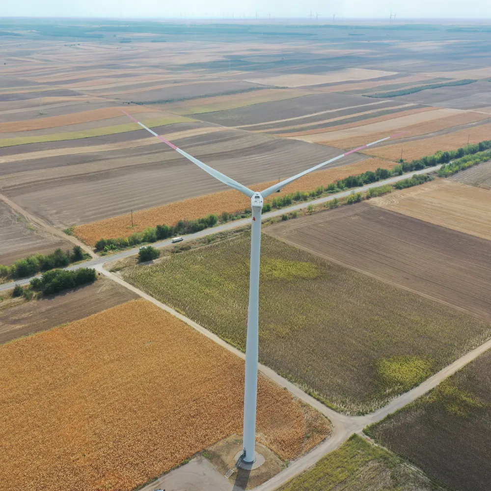 Inspekcija vetroturbina i kolektora dronom povećava sigurnost i efikasnost rada.