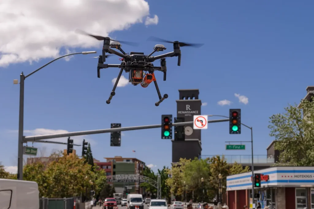 Kontrola saobraćaja dronom omogućava precizno praćenje saobraćajnih tokova