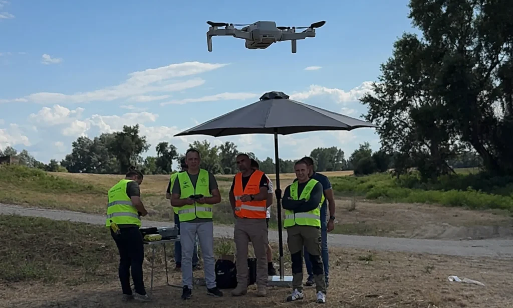 Lomingo International obuka pilota dronova kroz osnovne i napredne kurseve uz praktičan rad