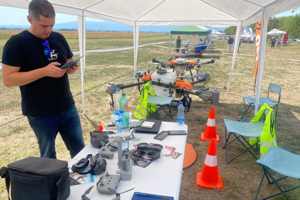 Lomingo na Open Fly In 2025 u Ćupriji predstavio dron tehnologije i obuku pilota.