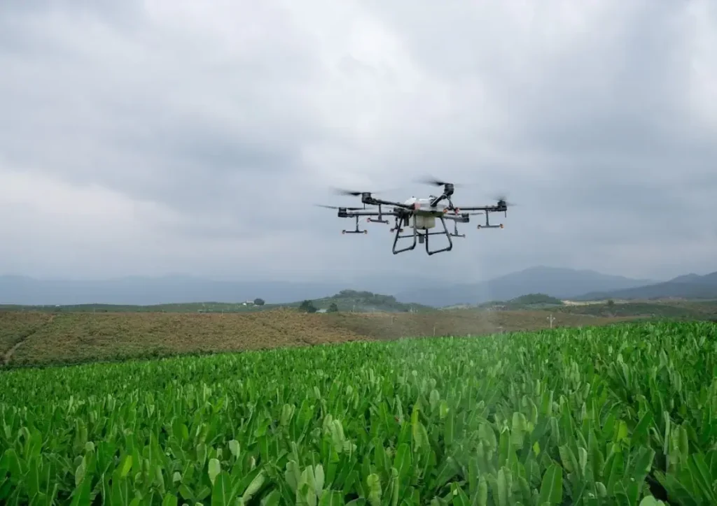 DJI Agras T30, dron za prskanje, đubrenje i dron obuku