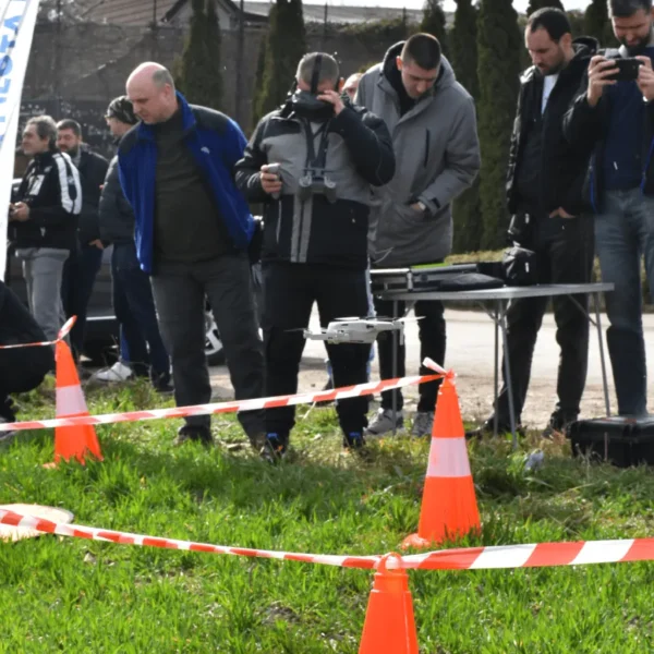 Lomingo International koristi dronove za gašenje požara na visini i rizičnim mestima.